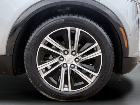 Used 2024 Cadillac Lyriq Luxury image 11