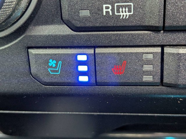 Used 2019 Ford F150 Raptor w/ Equipment Group 802A Luxury AWD/4WD image 24
