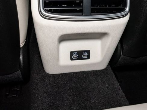 Used 2025 Genesis G70 2.5T AWD/4WD image 24