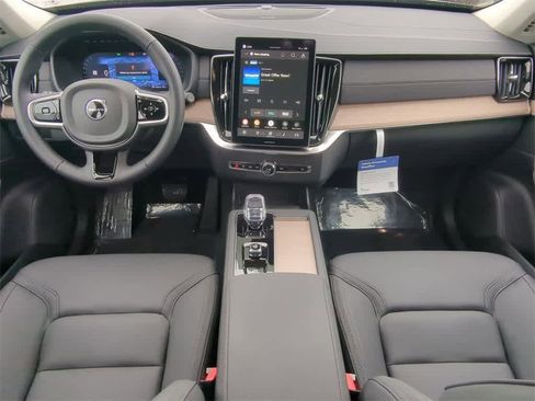 Used 2026 Volvo XC90 B6 Plus w/ Protection Package Premier image 14