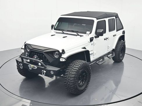 Used 2023 Jeep Wrangler Unlimited Sahara w/ Cold Weather Group AWD/4WD image 29