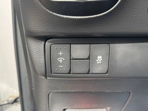 Used 2018 Kia Soul ! FWD image 33