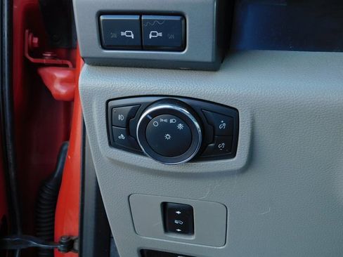 Used 2020 Ford F250 XLT w/ XLT Premium Package image 37