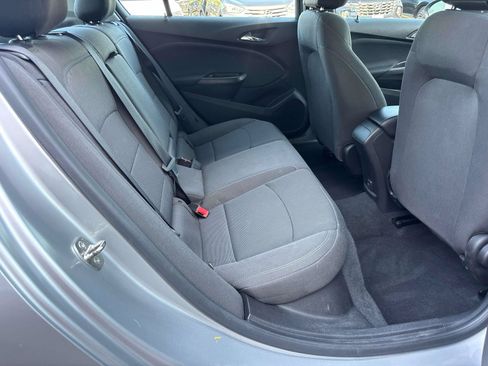 Used 2019 Chevrolet Cruze LT w/ Convenience Package FWD image 13