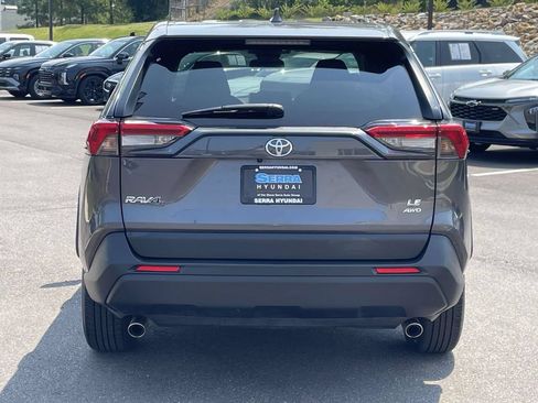 Used 2025 Toyota RAV4 LE AWD/4WD image 4