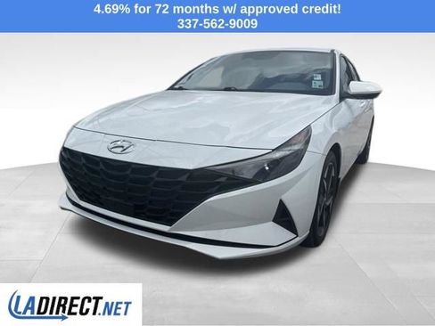 Used 2023 Hyundai Elantra SEL w/ Convenience Package FWD image 4