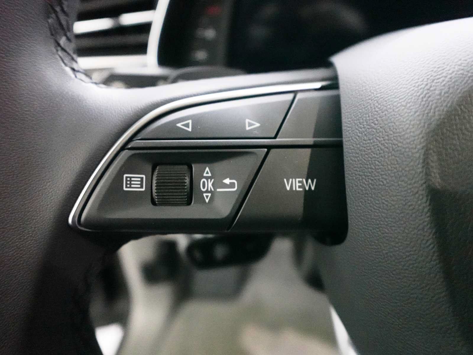Used 2023 Audi Q7 2.0T Premium w/ Convenience Package AWD/4WD image 17
