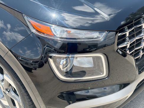 Used 2024 Hyundai Venue SEL FWD image 31