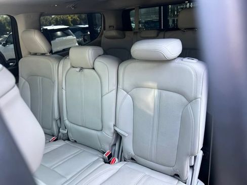 Used 2022 Jeep Wagoneer Series III w/ Premium Group I AWD/4WD image 17