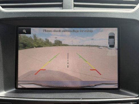 Used 2016 Ford Explorer XLT w/ Equipment Group 202A FWD image 9