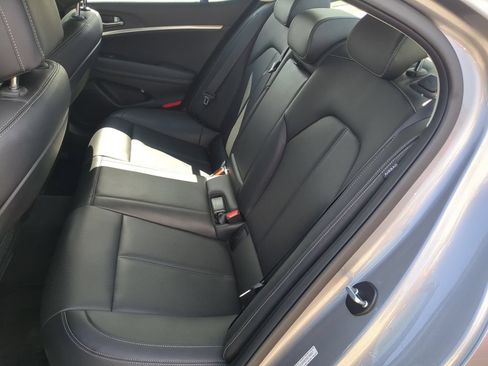 Used 2025 Genesis G70 2.5T RWD image 16