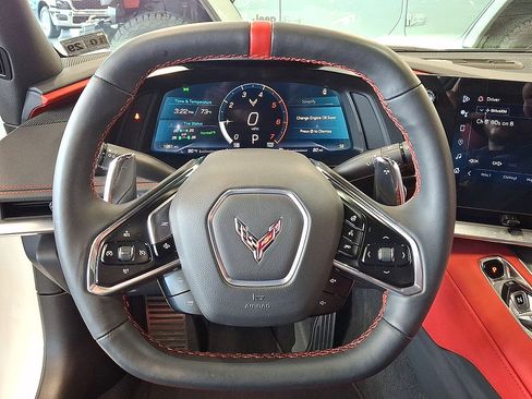 Used 2024 Chevrolet Corvette Stingray Preferred Cpe w/ Z51 Performance Package RWD image 19