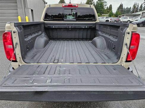 Used 2021 Chevrolet Colorado ZR2 w/ Colorado ZR2 Bison Edition image 11