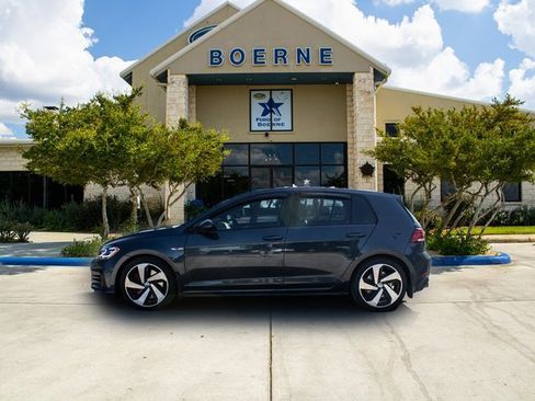 Used 2020 Volkswagen GTI SE image 2