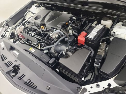 Used 2024 Toyota Camry SE image 37