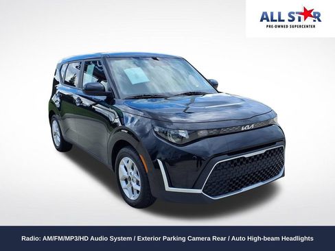 Used 2025 Kia Soul LX w/ LX Technology Package FWD image 1