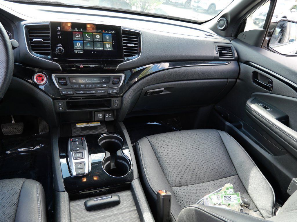 Used 2023 Honda Passport Elite image 14