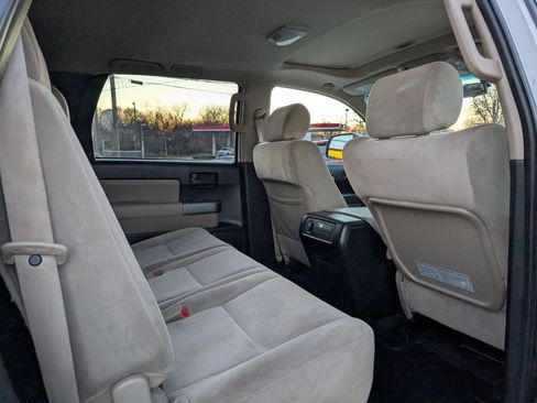 Used 2013 Toyota Sequoia SR5 image 20