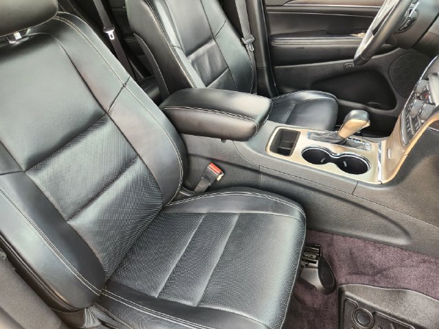 Used 2016 Jeep Grand Cherokee Limited w/ Luxury Group II RWD image 10