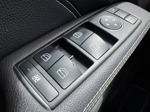 Used 2016 Mercedes-Benz GLA 250 4MATIC image 19