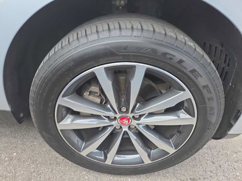 Used 2023 Jaguar F-PACE S AWD/4WD image 2