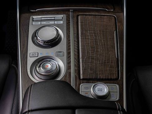 Used 2024 Genesis GV80 2.5T image 12