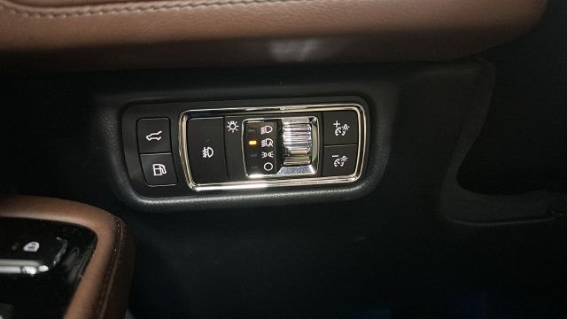 Used 2023 Lincoln Aviator Grand Touring w/ Equipment Group 301A AWD/4WD image 38
