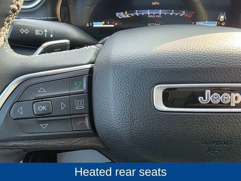 Used 2024 Jeep Grand Cherokee L Limited w/ Black Appearance Package image 32