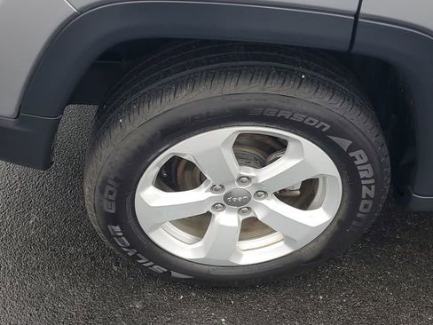 Used 2018 Jeep Compass Latitude image 5