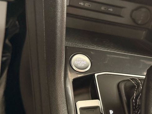 Used 2021 Volkswagen Tiguan SE R-Line image 31