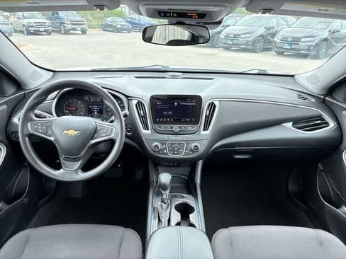 Used 2024 Chevrolet Malibu LT FWD image 16