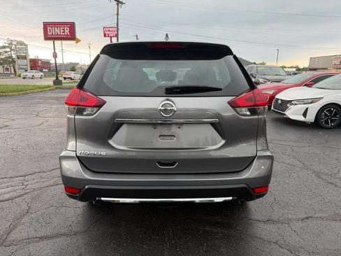 Used 2018 Nissan Rogue S FWD image 5