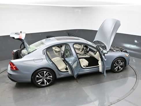 Used 2023 Volvo S60 B5 Plus FWD image 45