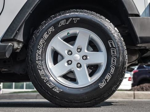 Used 2015 Jeep Wrangler Sport w/ Quick Order Package 24S AWD/4WD image 19