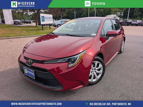 Used 2025 Toyota Corolla LE FWD image 1