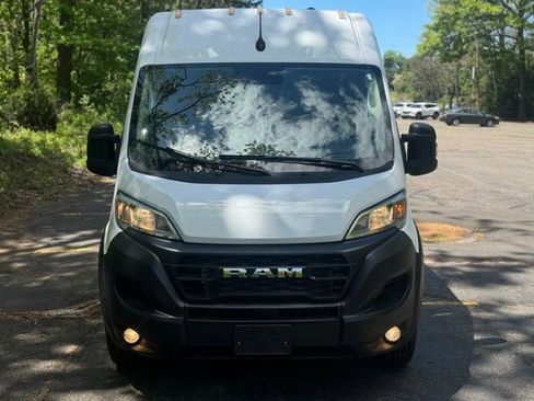 Used 2025 RAM ProMaster 2500 w/ Convenience Group FWD image 2