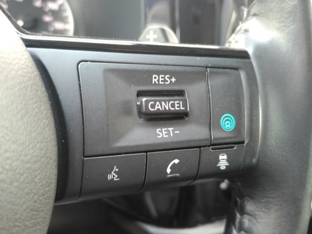 Used 2022 Nissan Pathfinder SL w/ SL Black Package FWD image 41