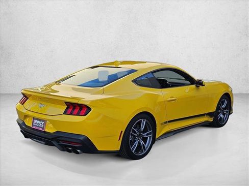 Used 2024 Ford Mustang Premium image 5