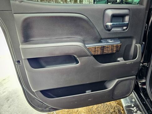 Used 2015 GMC Sierra 3500 Denali w/ Suspension Package, Off-Road image 31