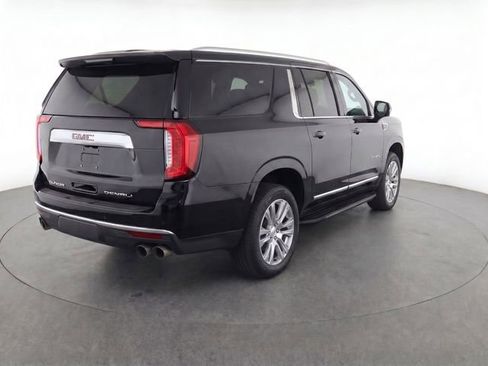 Used 2024 GMC Yukon XL Denali RWD image 7