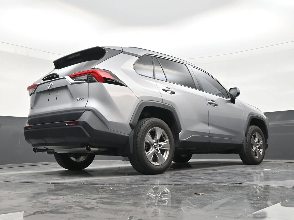 Used 2025 Toyota RAV4 XLE w/ Convenience Package FWD image 23