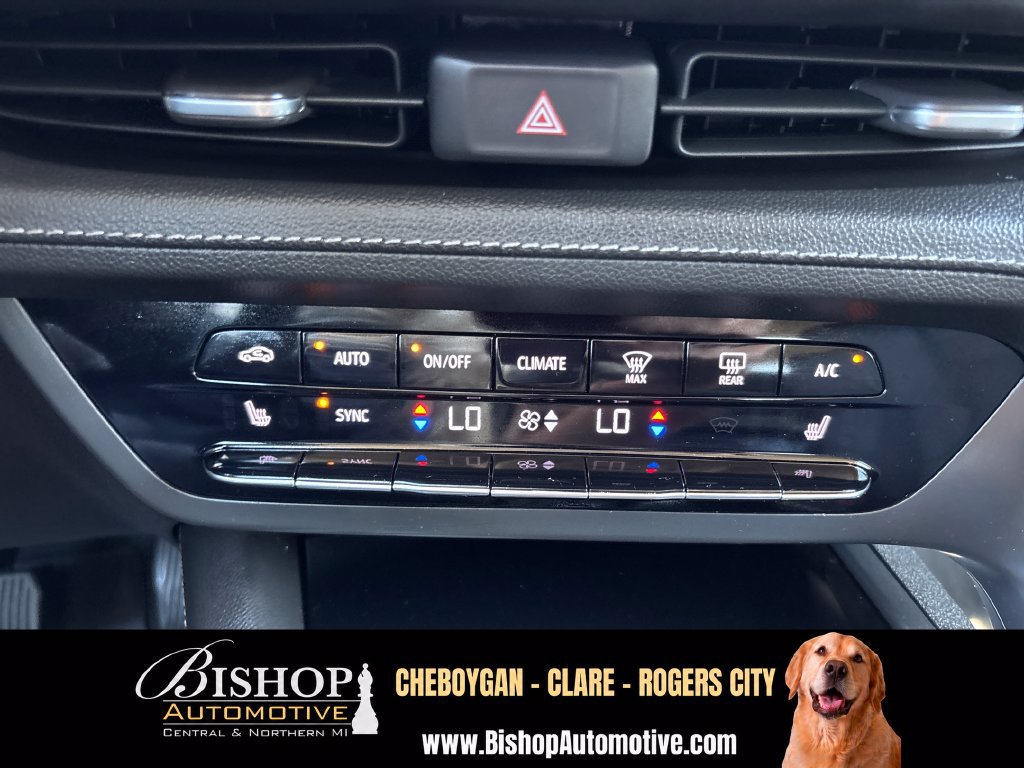 Used 2023 Buick Envision Essence AWD/4WD image 37
