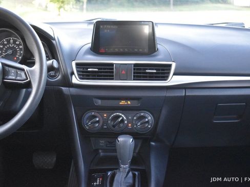 Used 2017 MAZDA MAZDA3 Sport FWD image 25