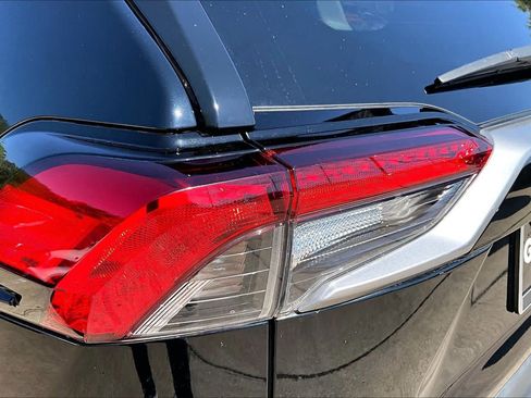 Used 2023 Toyota RAV4 Limited AWD/4WD image 28