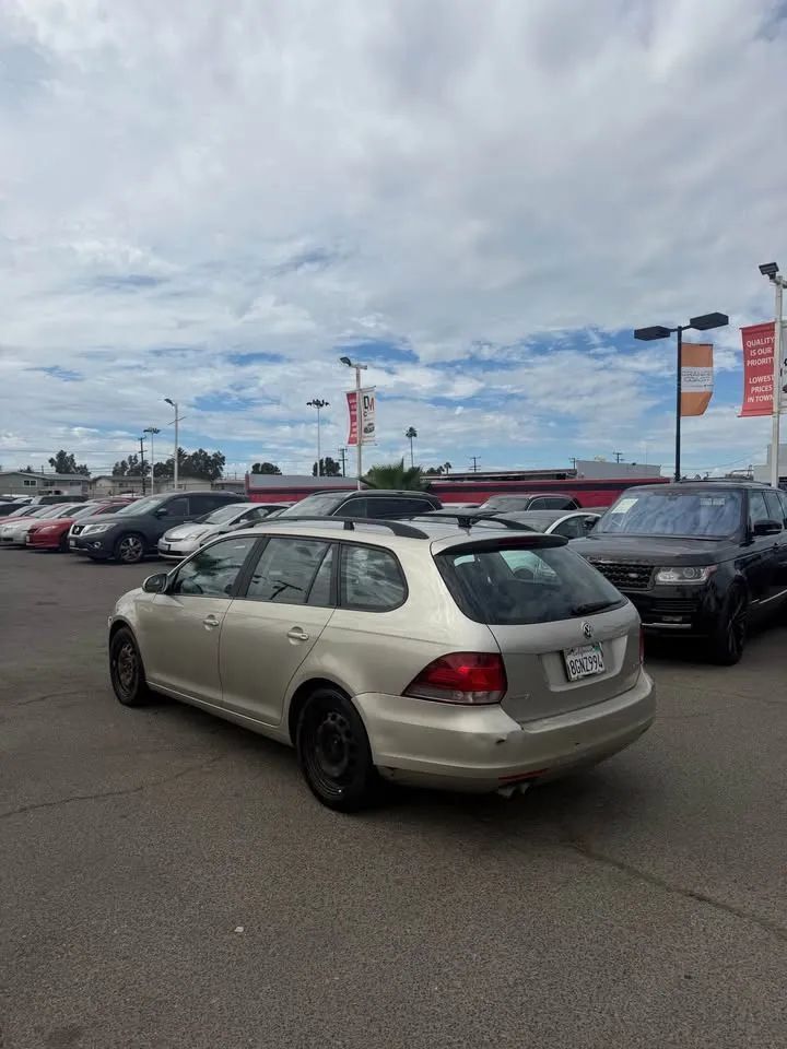 Used 2013 Volkswagen Jetta SE FWD image 4