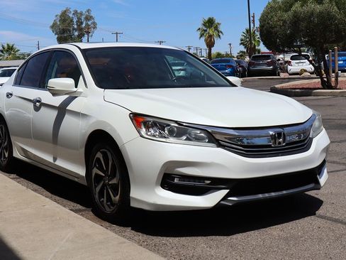 Used 2017 Honda Accord EX-L image 14