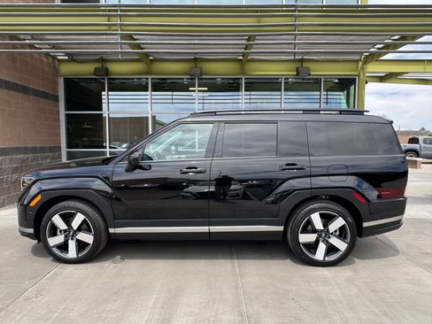 Used 2024 Hyundai Santa Fe Limited image 7