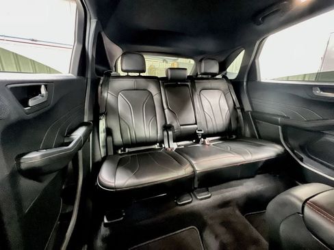 Used 2025 Ford Escape ST-Line Elite w/ Premium Technology Package AWD/4WD image 23