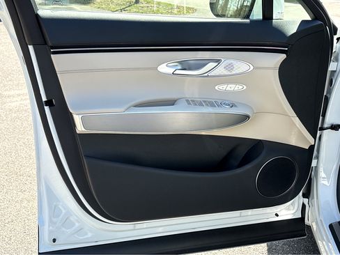 New 2026 Genesis GV70 2.5T Select image 19