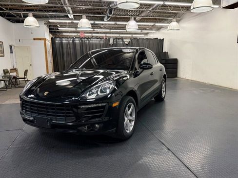 Used 2018 Porsche Macan image 46